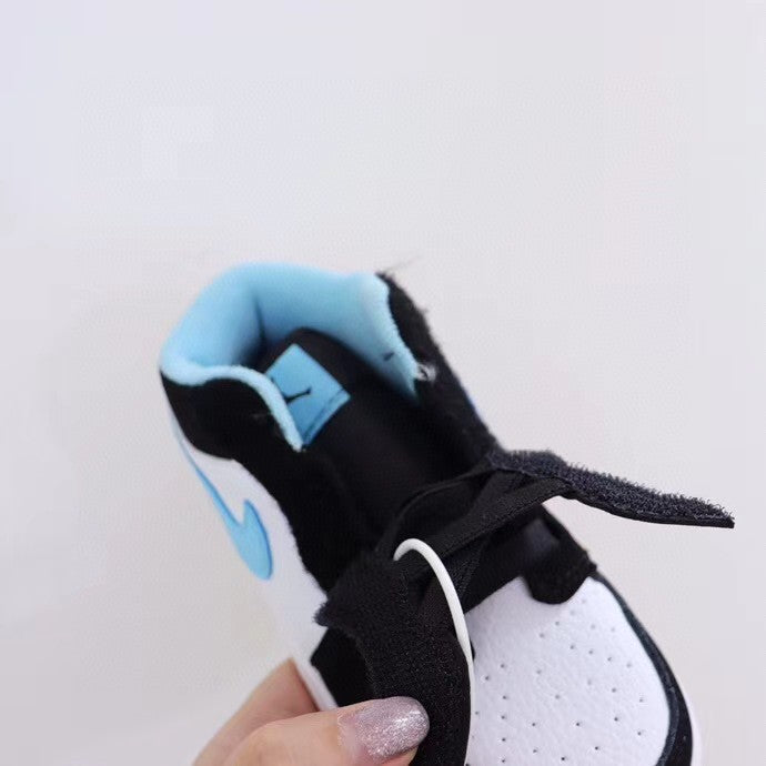 Jordan low top elastic band" white, black, blue"