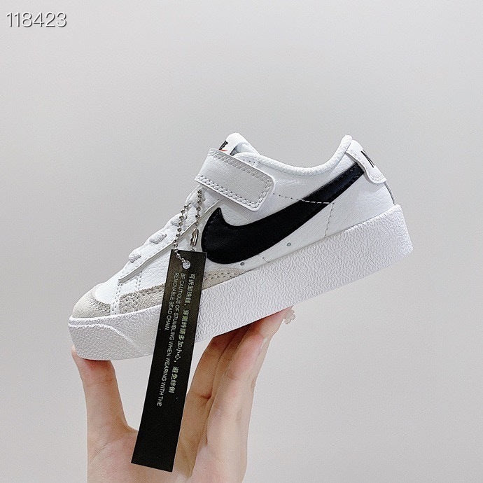 NK Trailblazer Graffiti Low-top" white, pink"