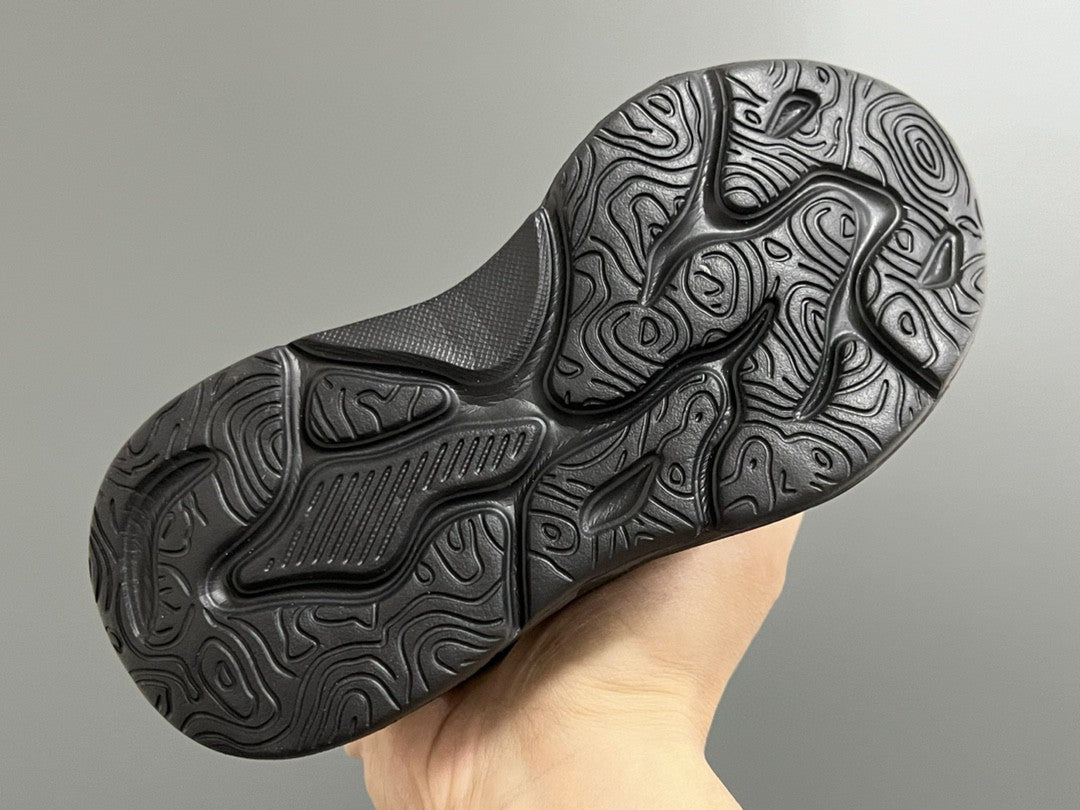 Trefoil rotating button children's shoes