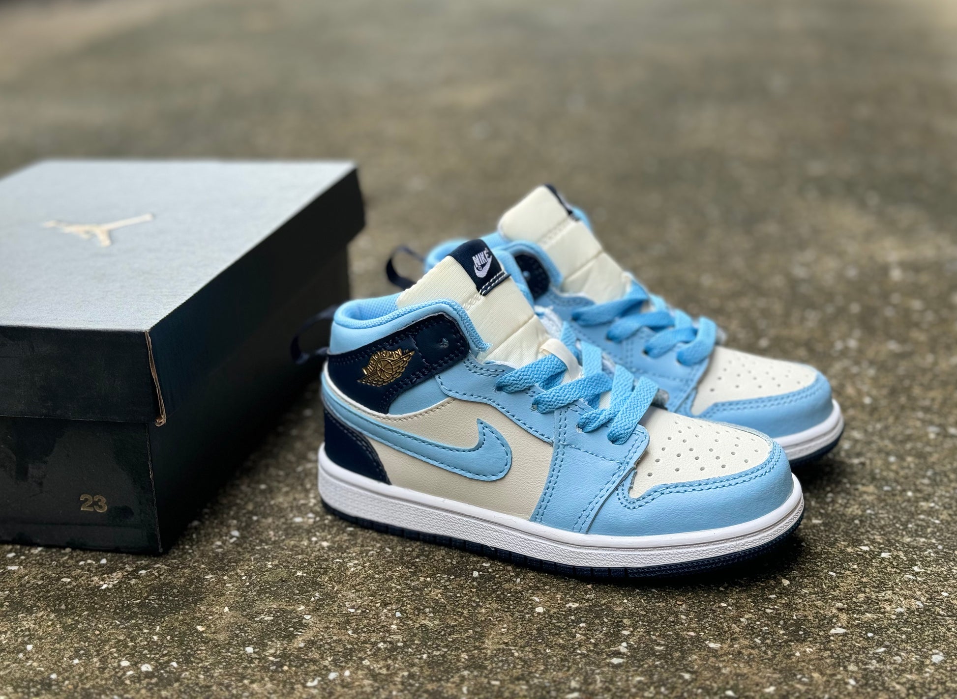 Joe 1 lace up" white, sky blue"
