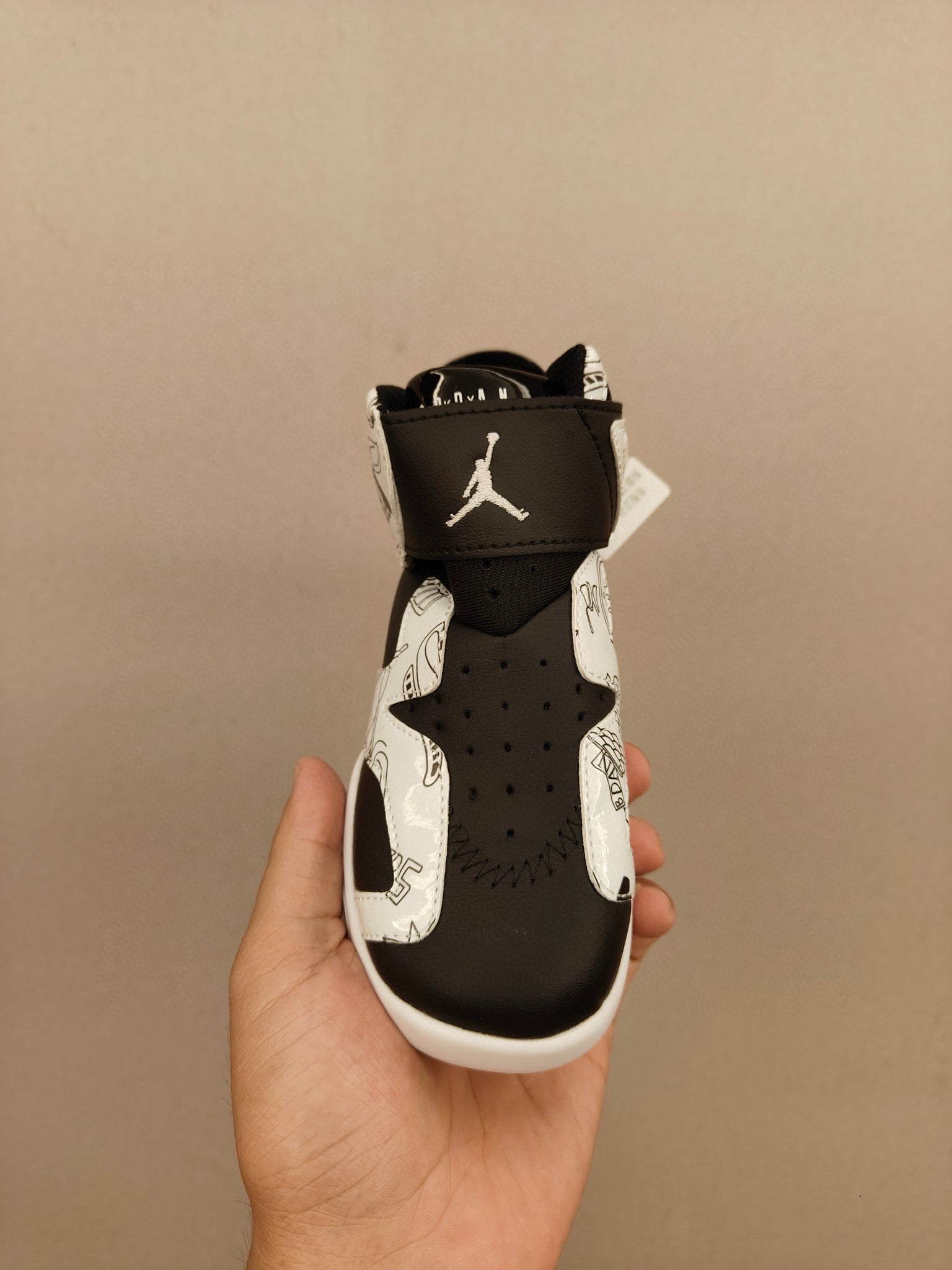Joe 6 Velcro leather basketball shoes" white, black"