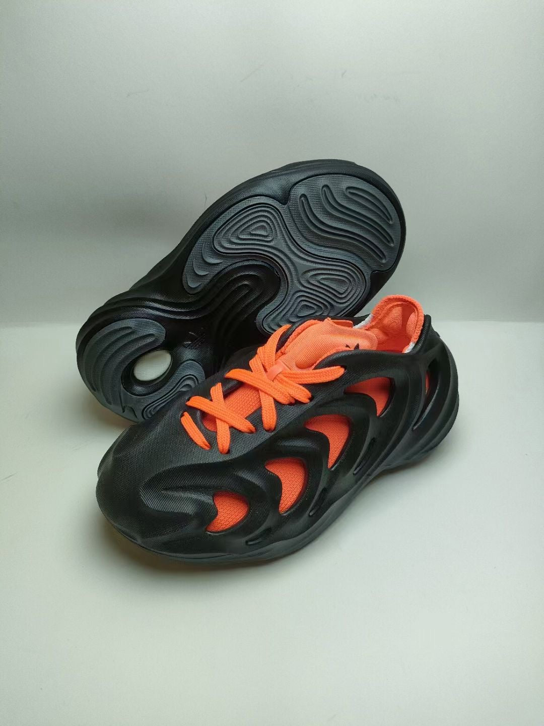 ADIDAS clover adiFOM boys and girls hole shoes " Black, orange"