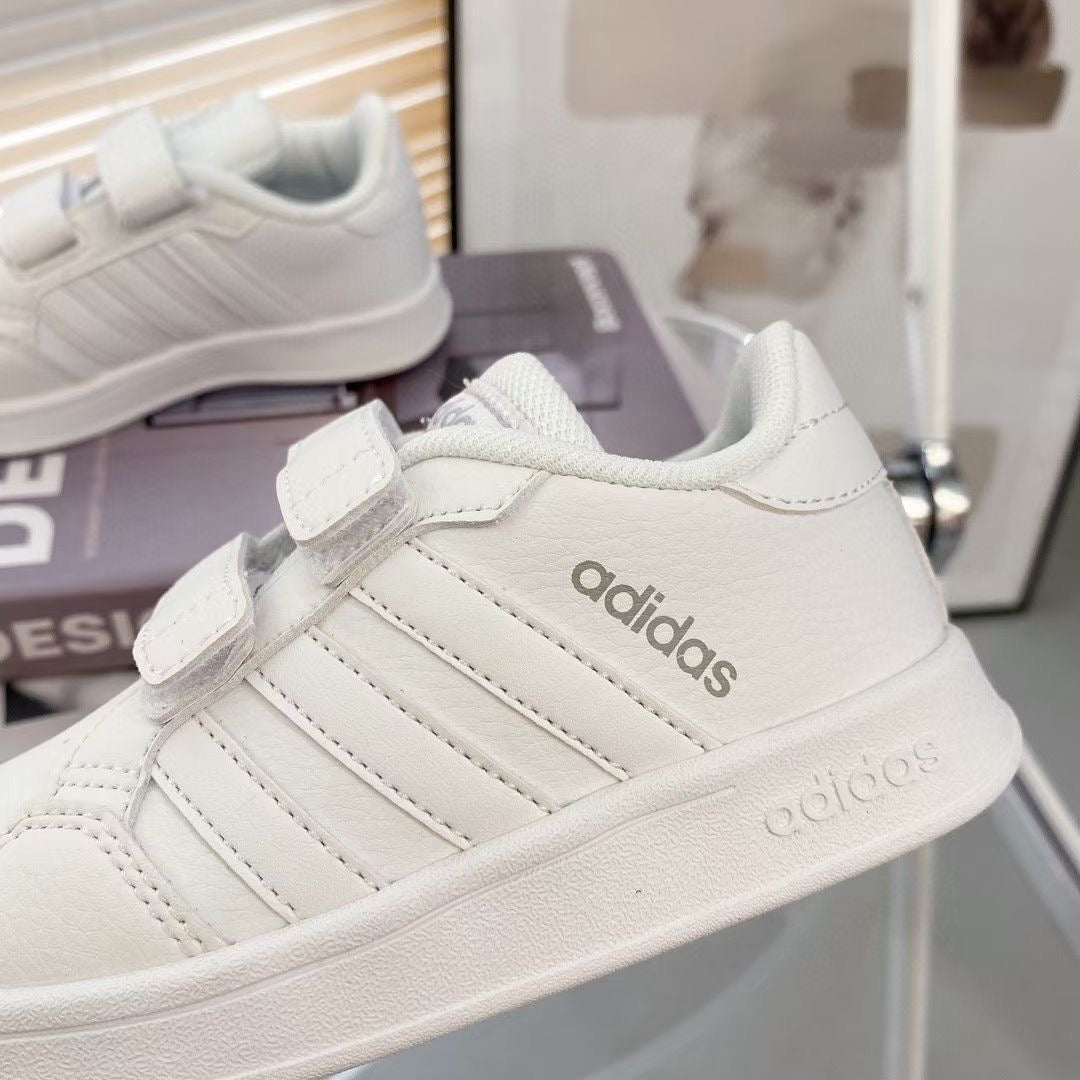 Adidas co-branded Velcro children's shoes" white"