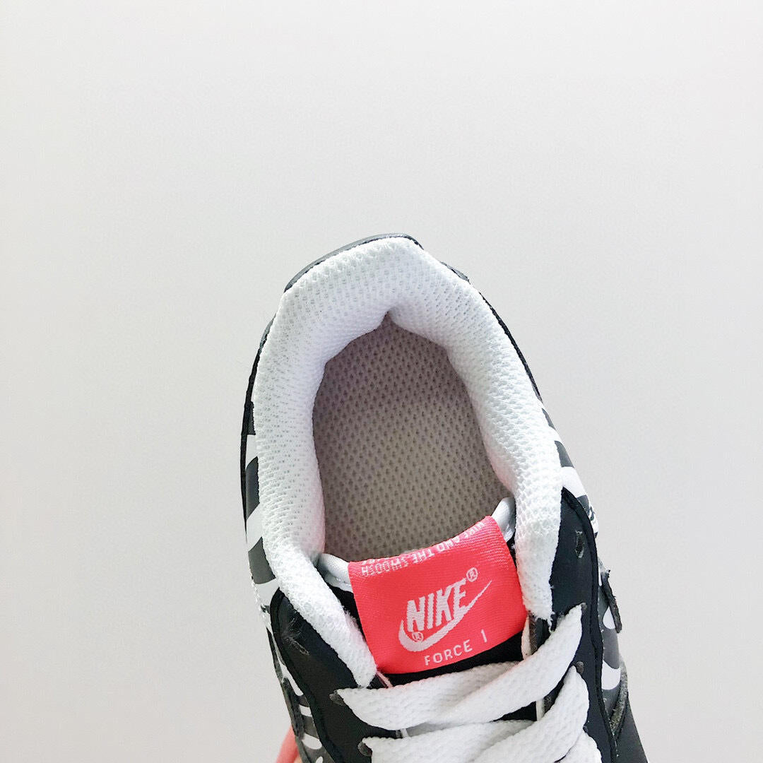 Air Force low-top lace-up sneakers" Black"