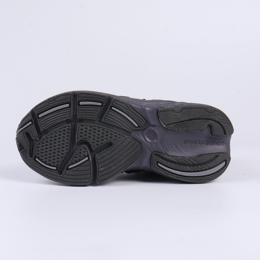 N 2010 children's shoes" Various shades of dark grey and brown"