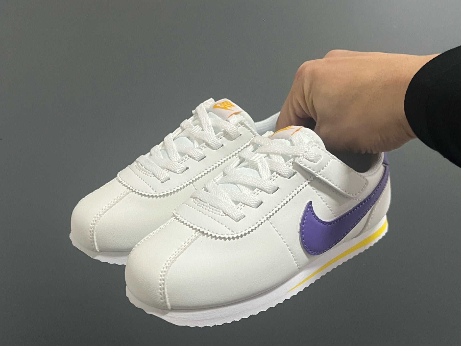 Nike Forrest Gump Classic Velcro Kids Shoes" white, blue"