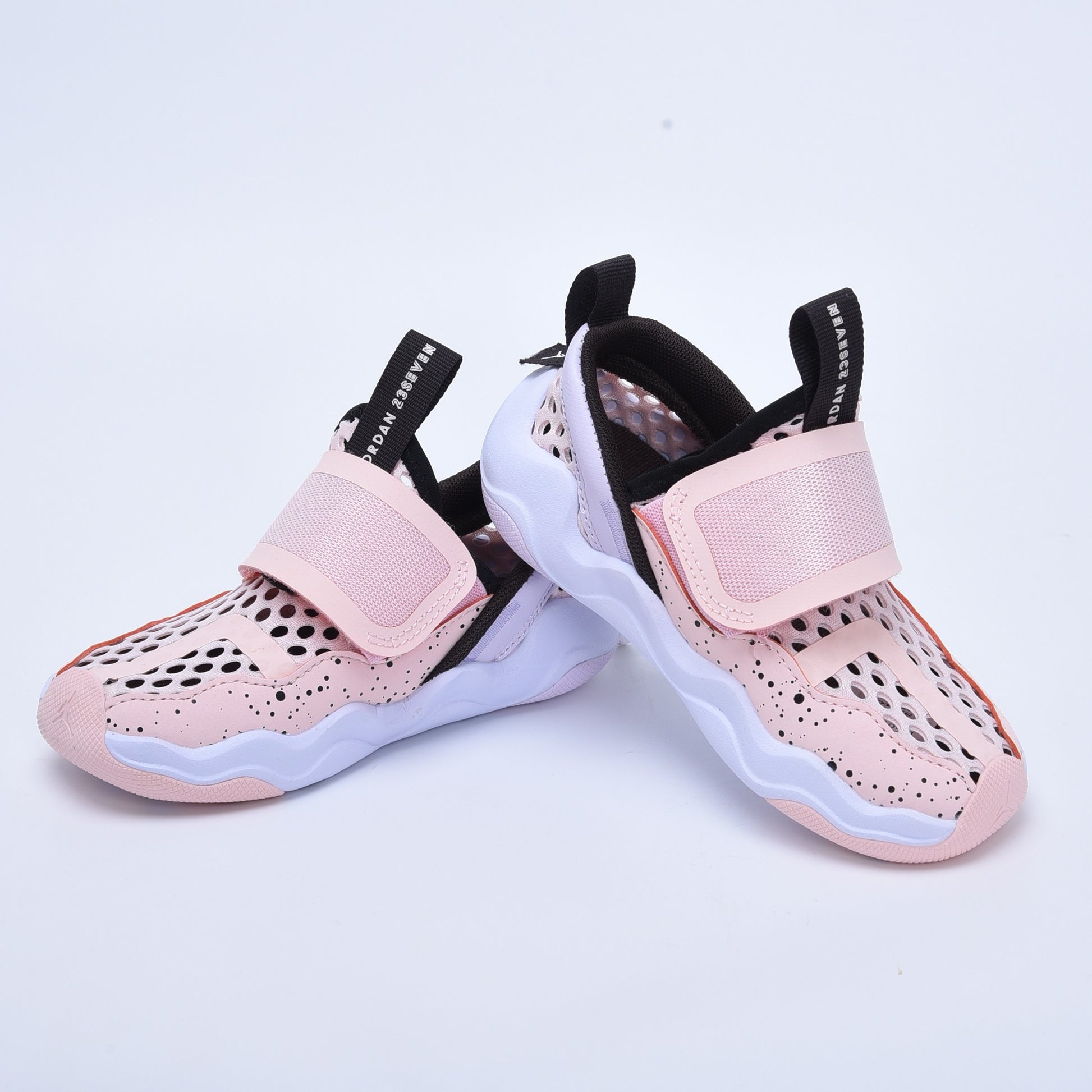 Jordan Little Shark Mesh Shoes for Kids " white ,& light pink"