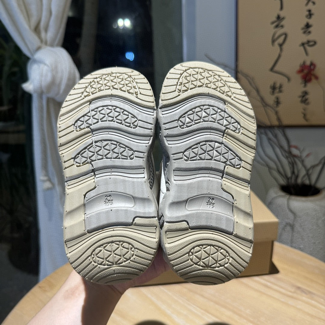 Nike Croissant Hollow Breathable Mesh" white, gray, cream"