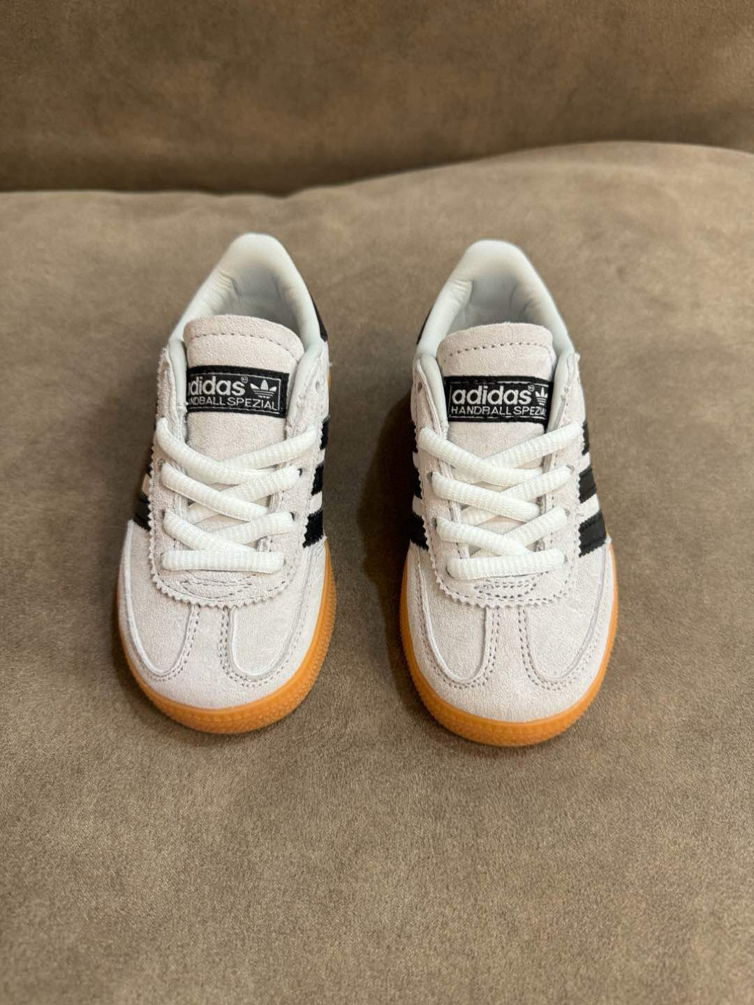 Adidas training 3 generation pig leather children's shoes" white"