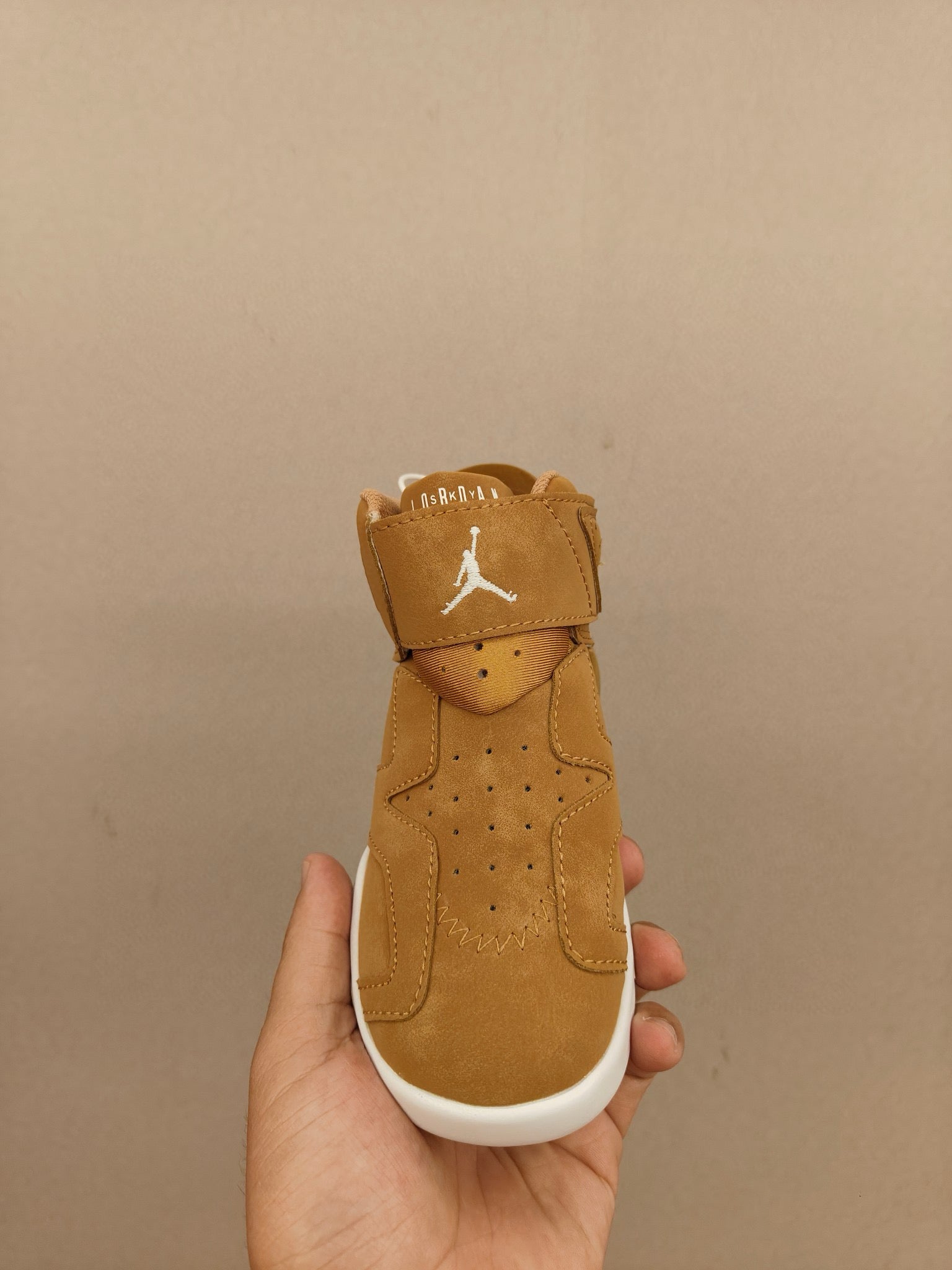 Joe 6 Velcro leather basketball shoes" brown"