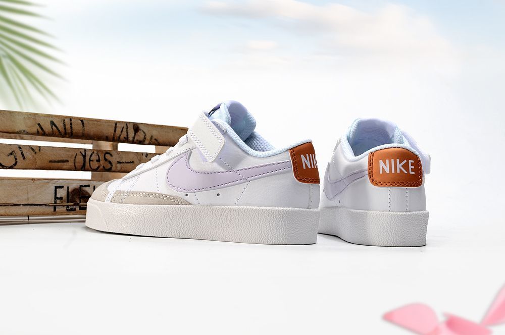 New colorway for the Trail Blazers low-top" white"