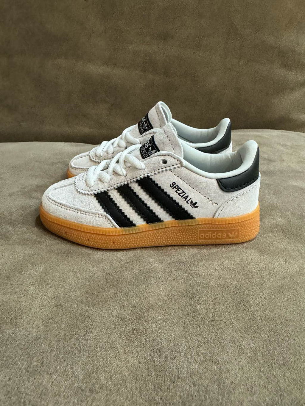 Adidas training 3 generation pig leather children's shoes" white"