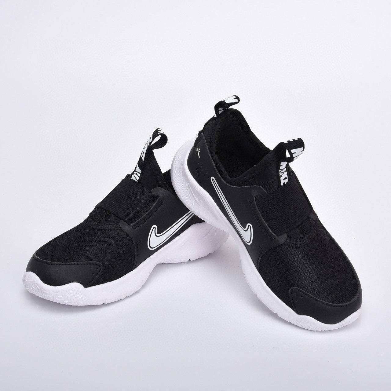 Nike slip-on running shoes" black"