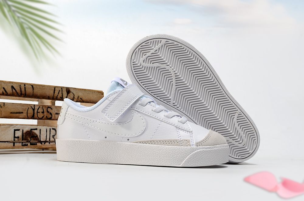 New colorway for the Trail Blazers low-top" white"