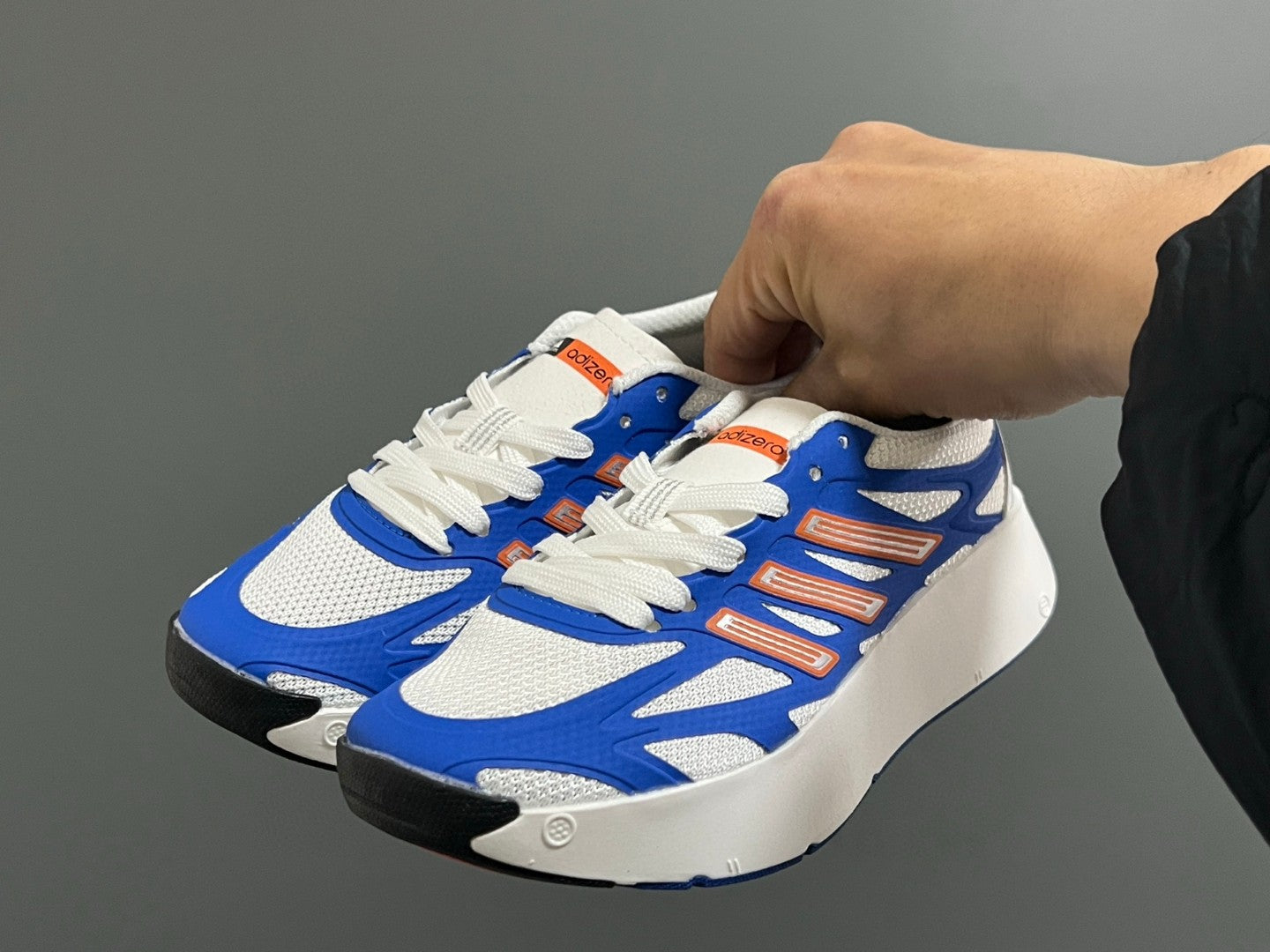 A's new children's shoelace buckle swing sports shoes" white, blue"