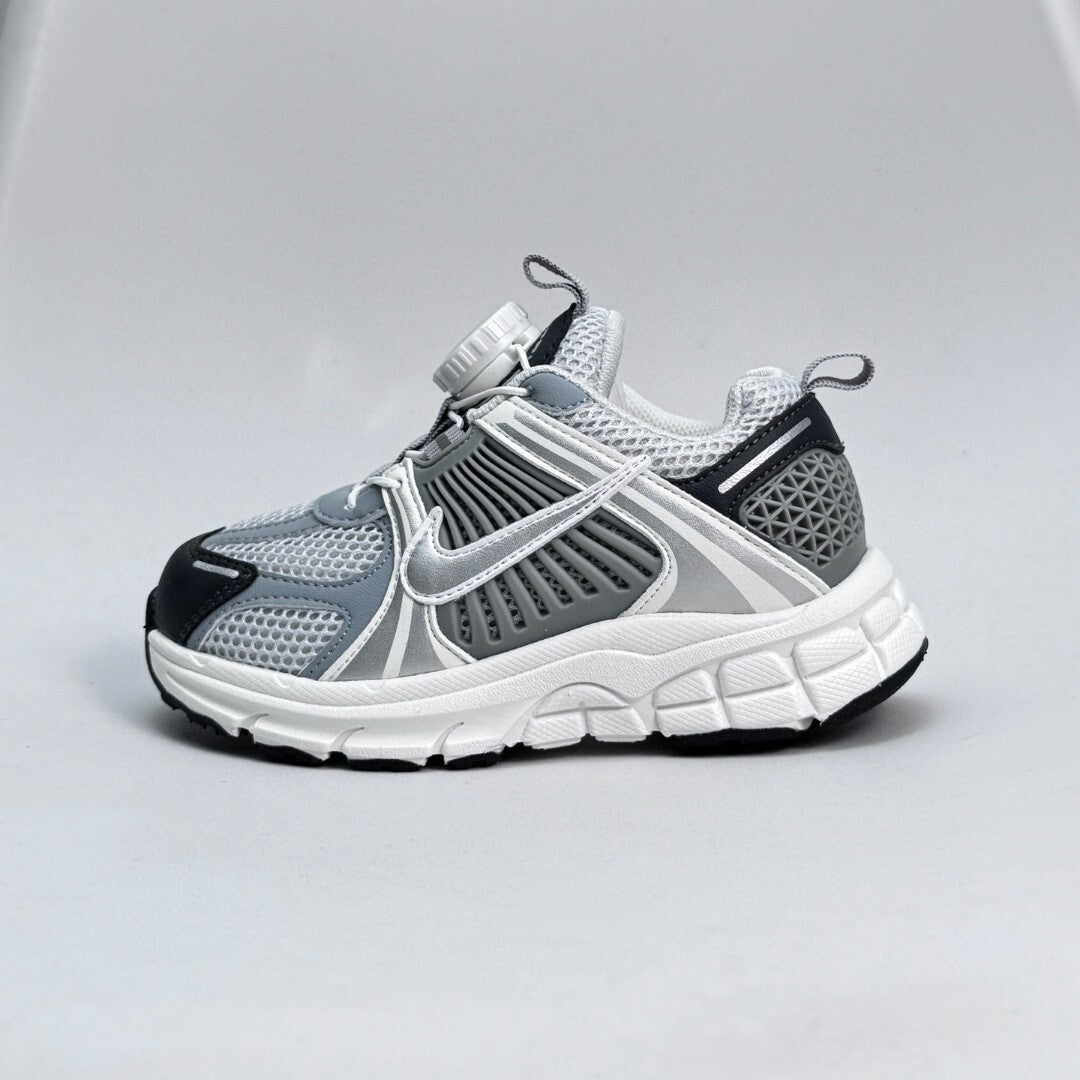 Nike Zoom V5 Retro Sneakers