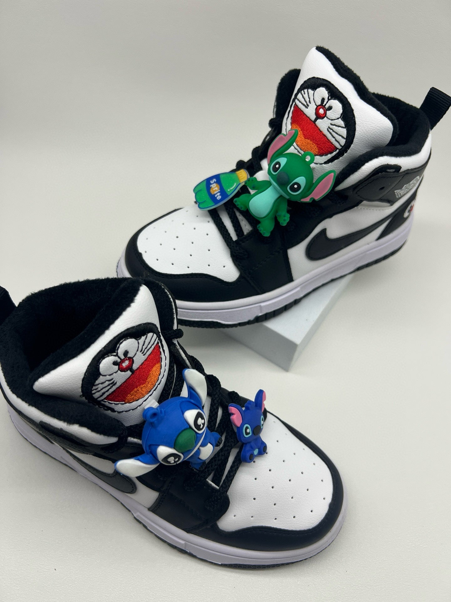 Joe One Cartoon Doll Accessories High Top Sneakers " white, black"
