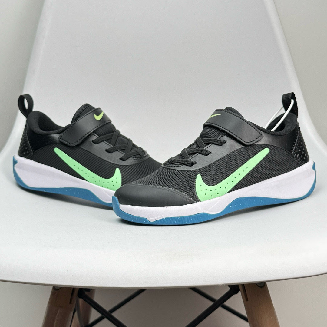 Nike ZOOM Moon Landing Children's Running Shoes" black"