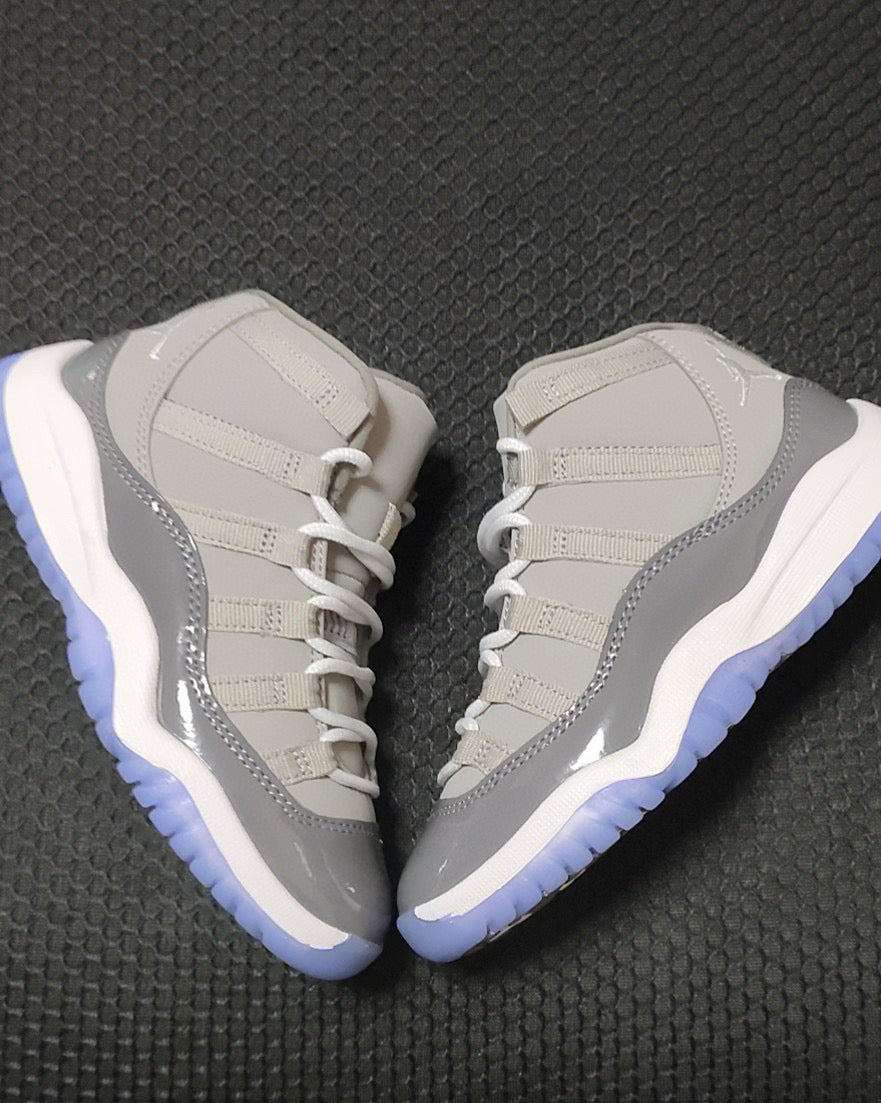 Joe 11 Gray" gray, light brown, blue"