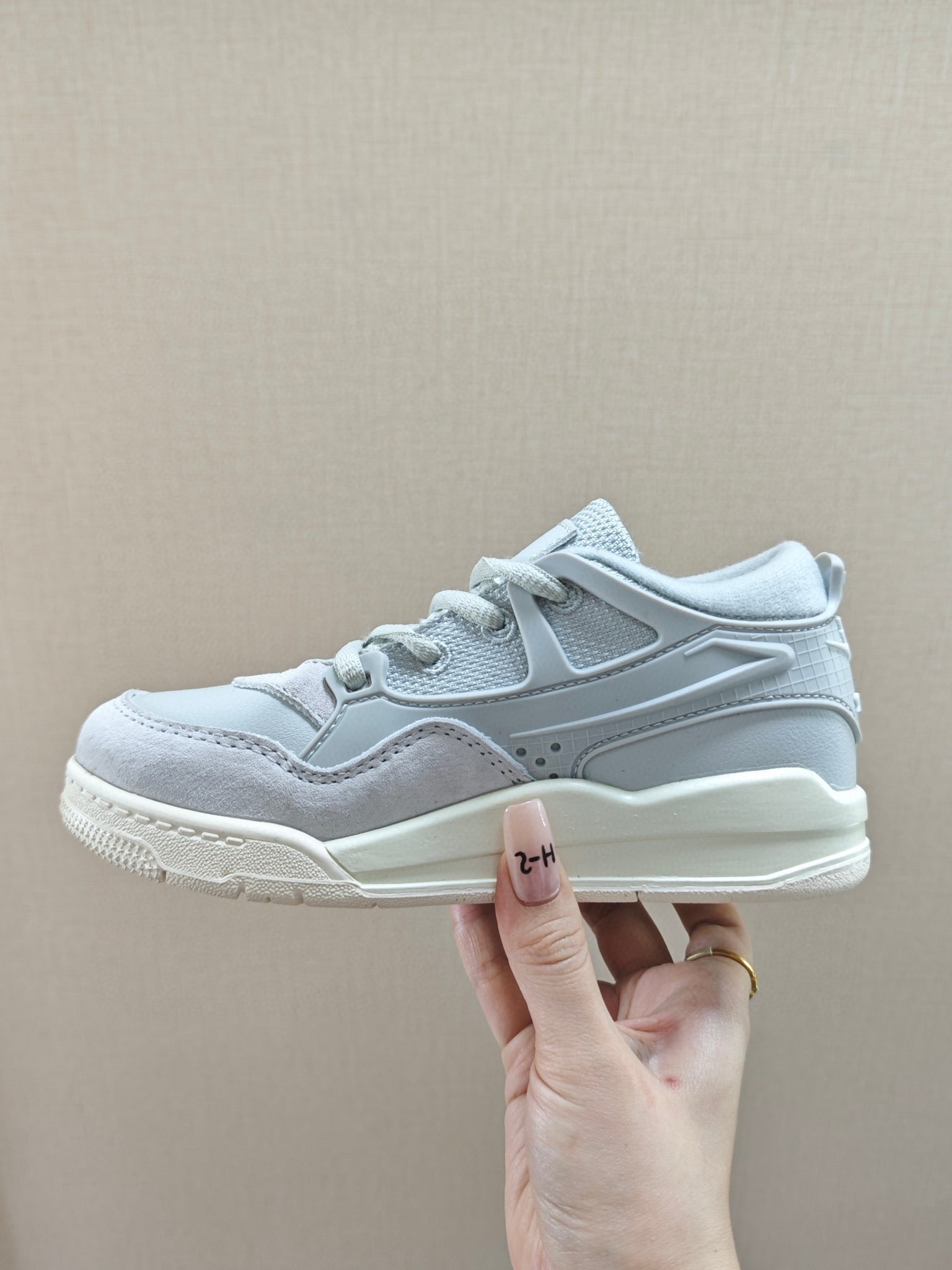 Jordan 4 Retro Sneakers " light grey"