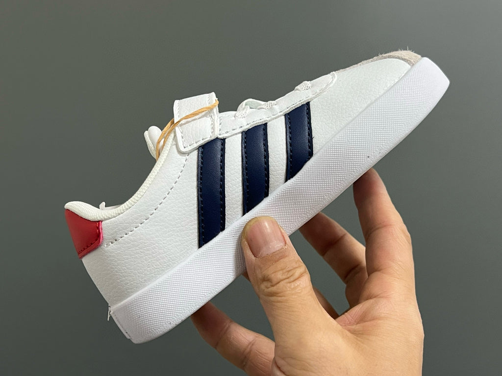 Adidas tennis shoes" white, Navy"