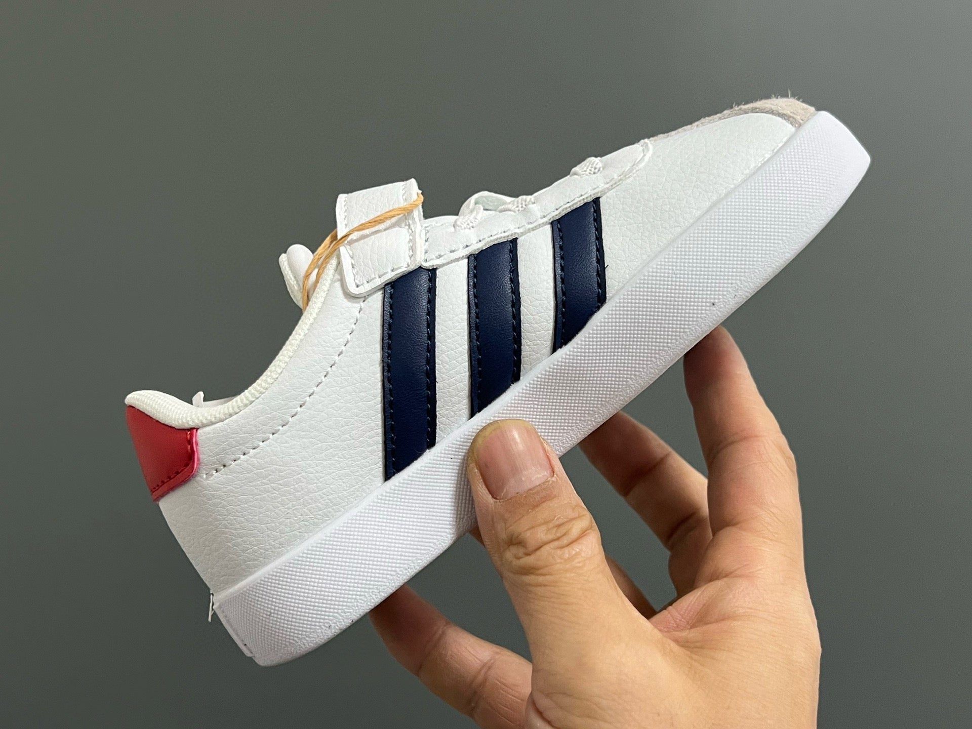 Adidas tennis shoes" white, Navy"
