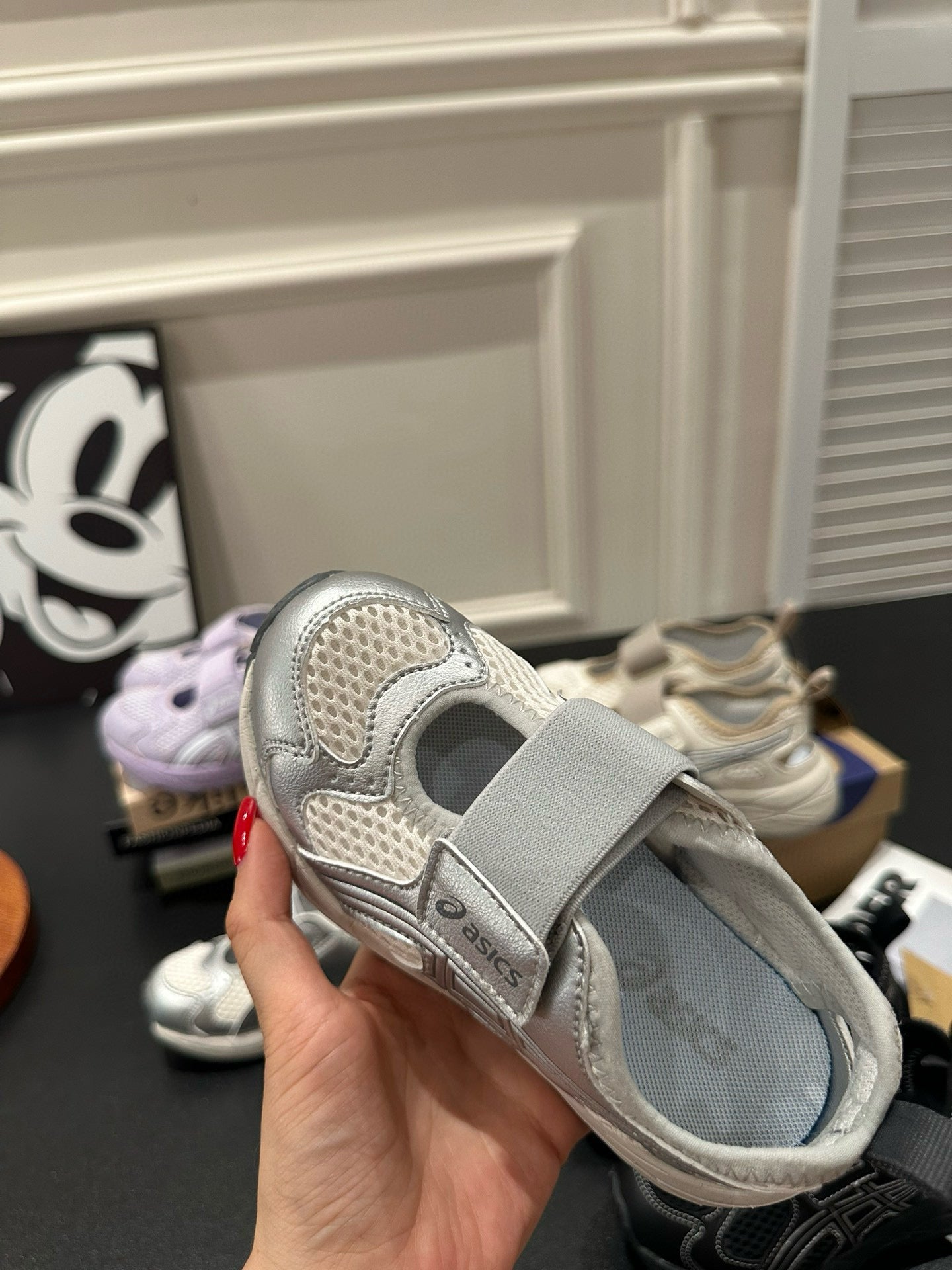 YSS closed toe sandals" silver"