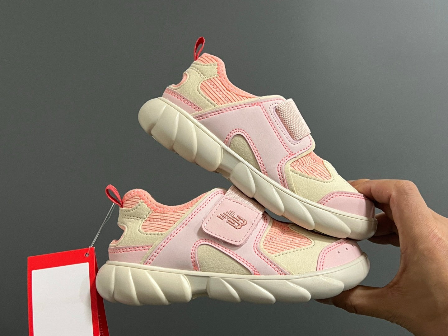 NB new 920 Mary Jane mesh stitching Velcro children's sandals" pink and light beige"