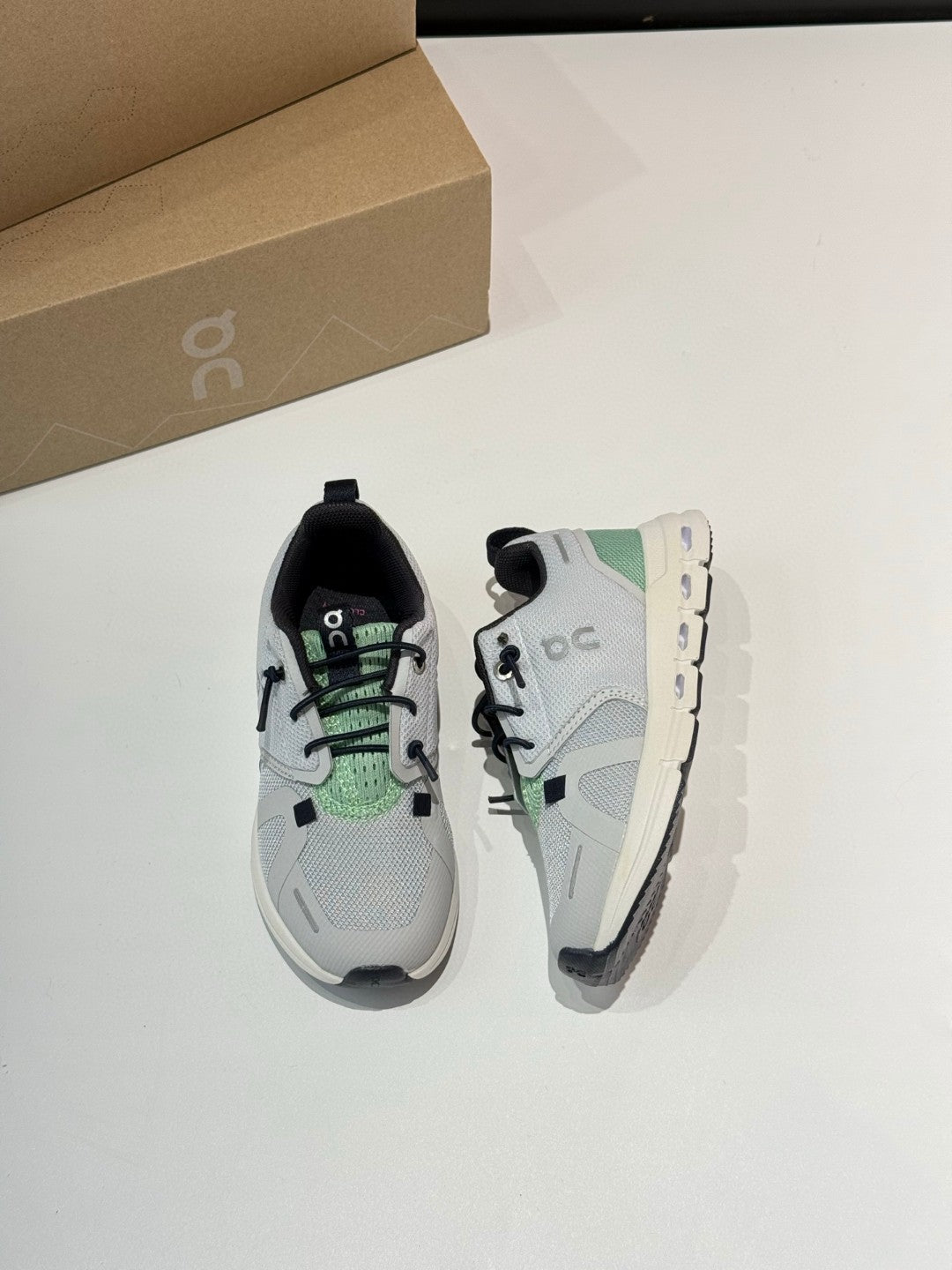On Cloud Sky new comfortable"  light gray, mint green"