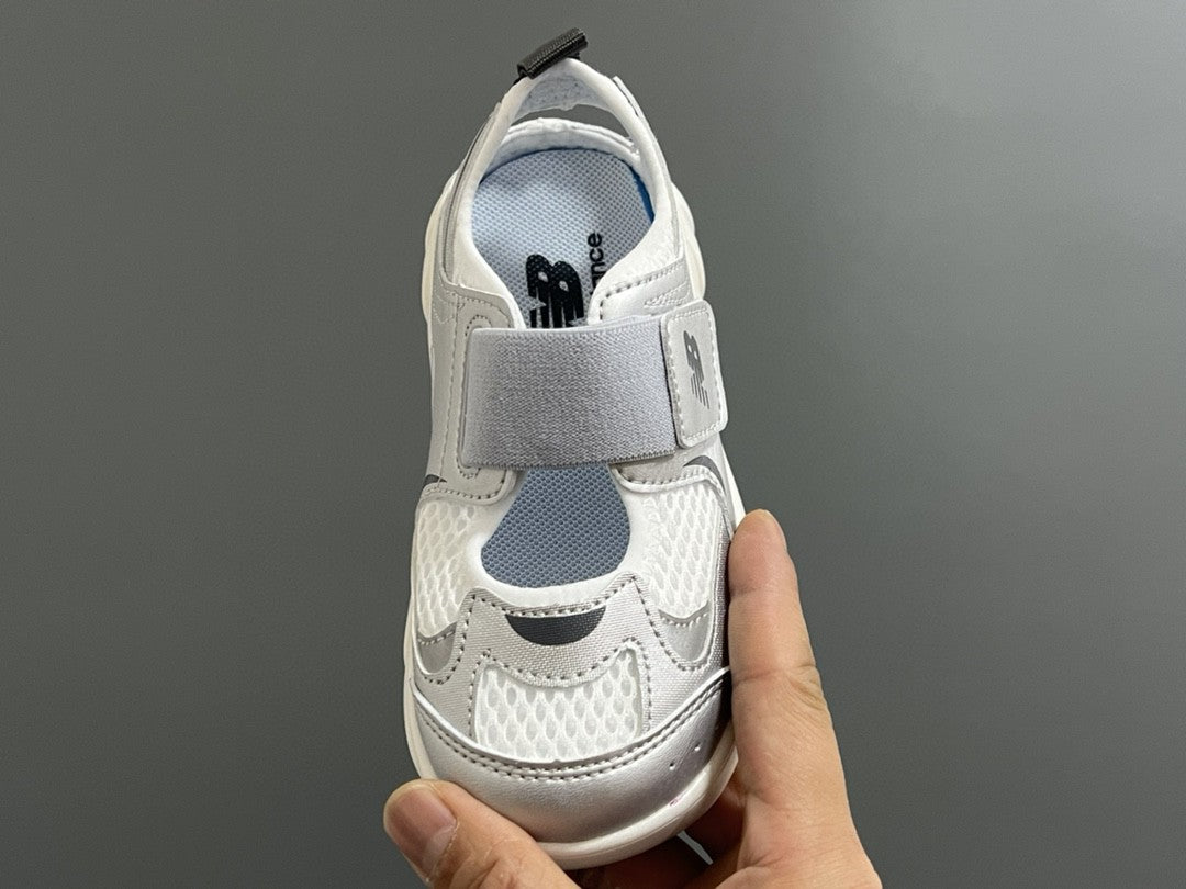 NB new 920 Mary Jane mesh stitching Velcro children's sandals" white, lightt gray"