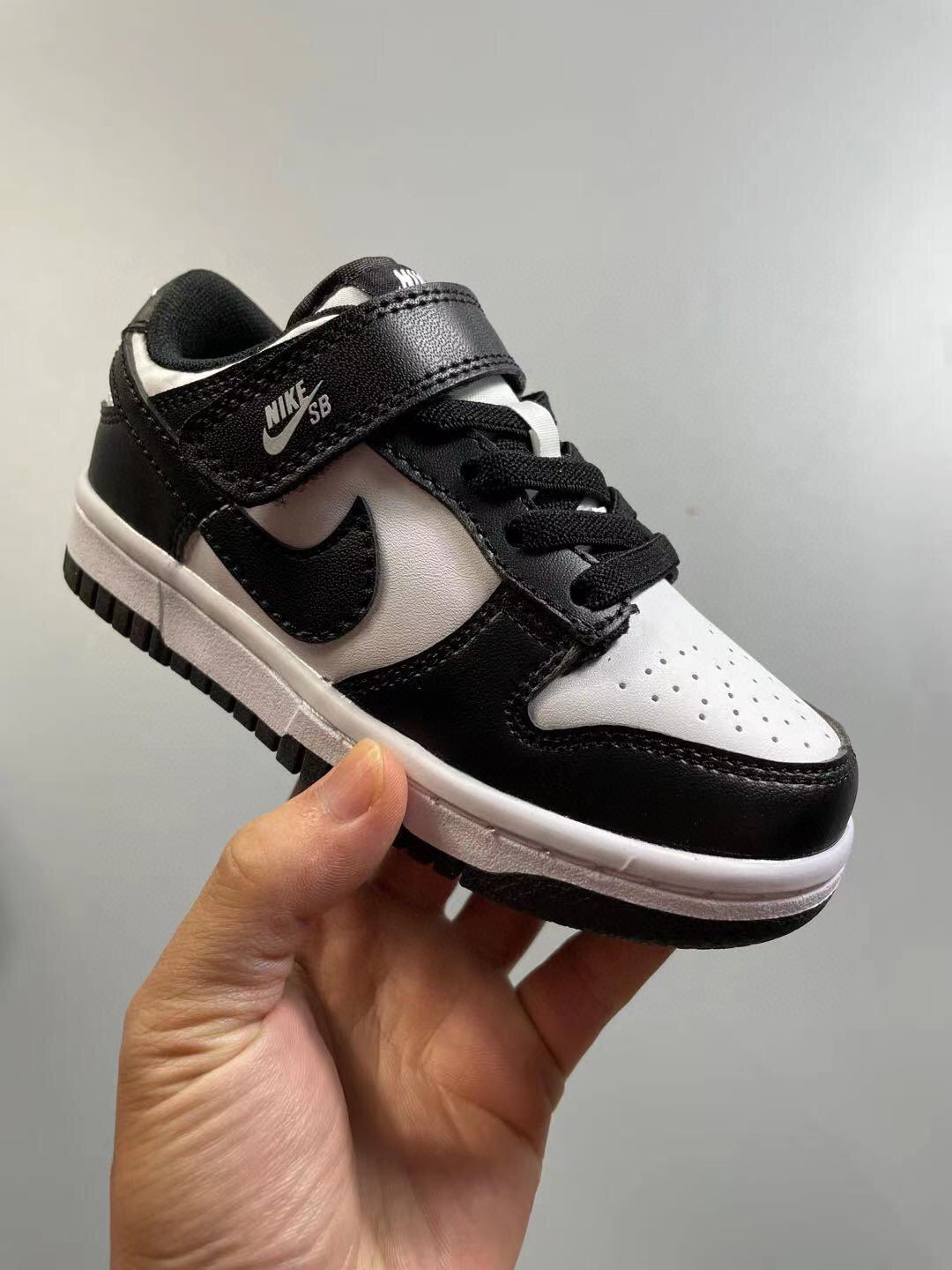 Nike SB single buckle sneakers" white, black"