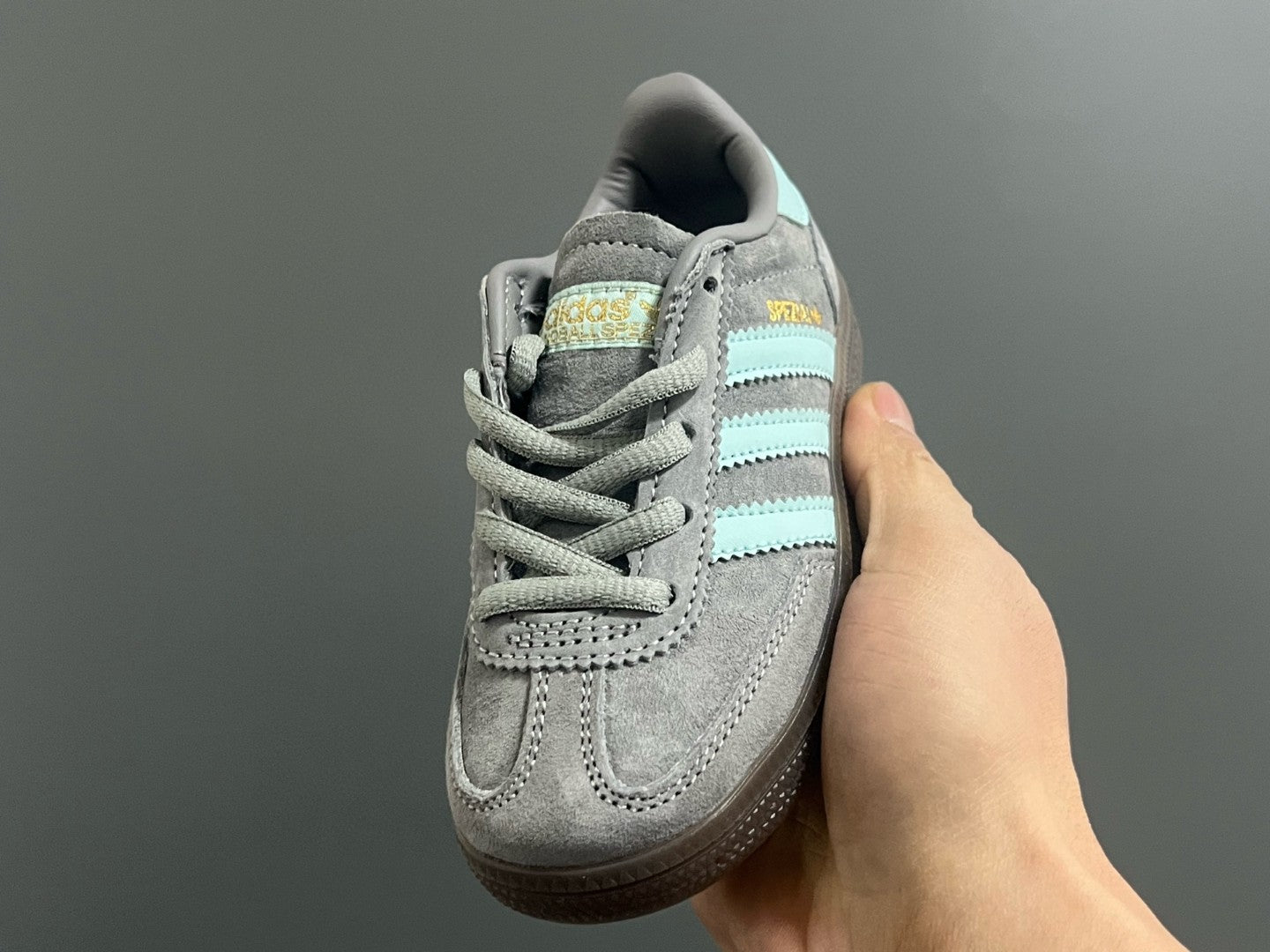 Adidas training 3 generation pig leather children's shoes" gray"