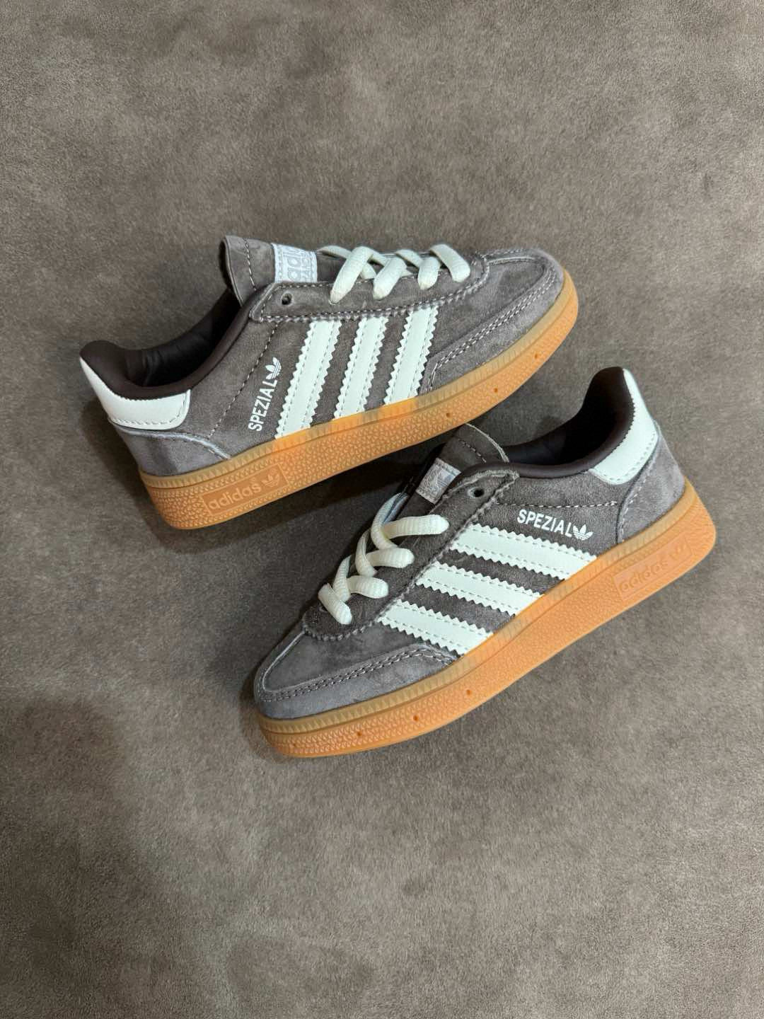 Adidas training 3 generation pig leather children's shoes" gray"