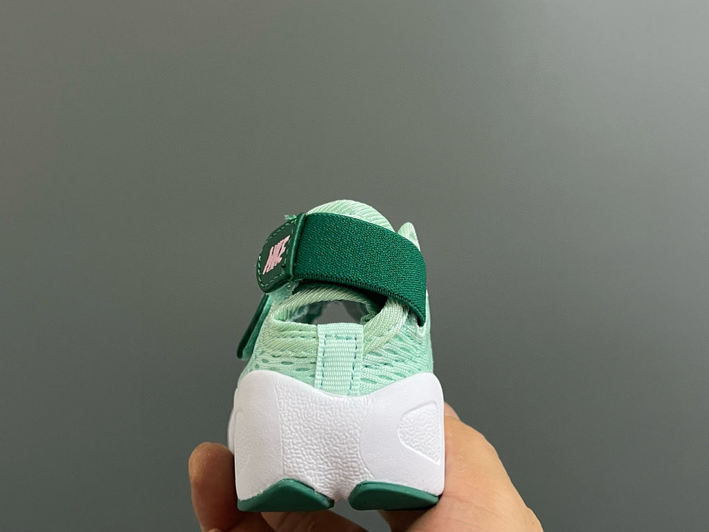 Nike Ninja Closed Toe Sandal " green"