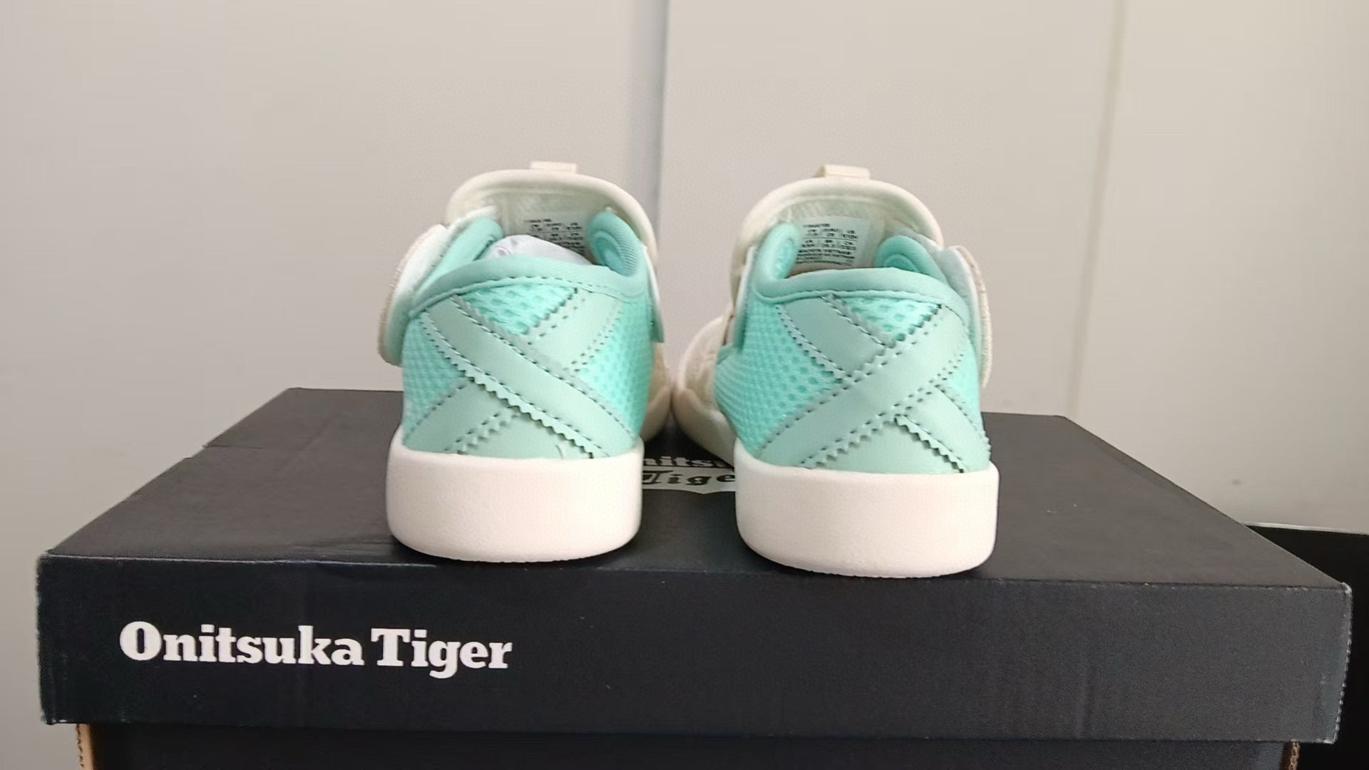 YSS Onitsuka mesh bread head sandals" white, mint green"