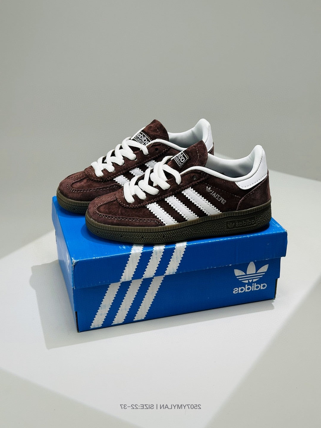 Adidas HANDBALL SPEZIAL Clover College Style Retro" dark brown"