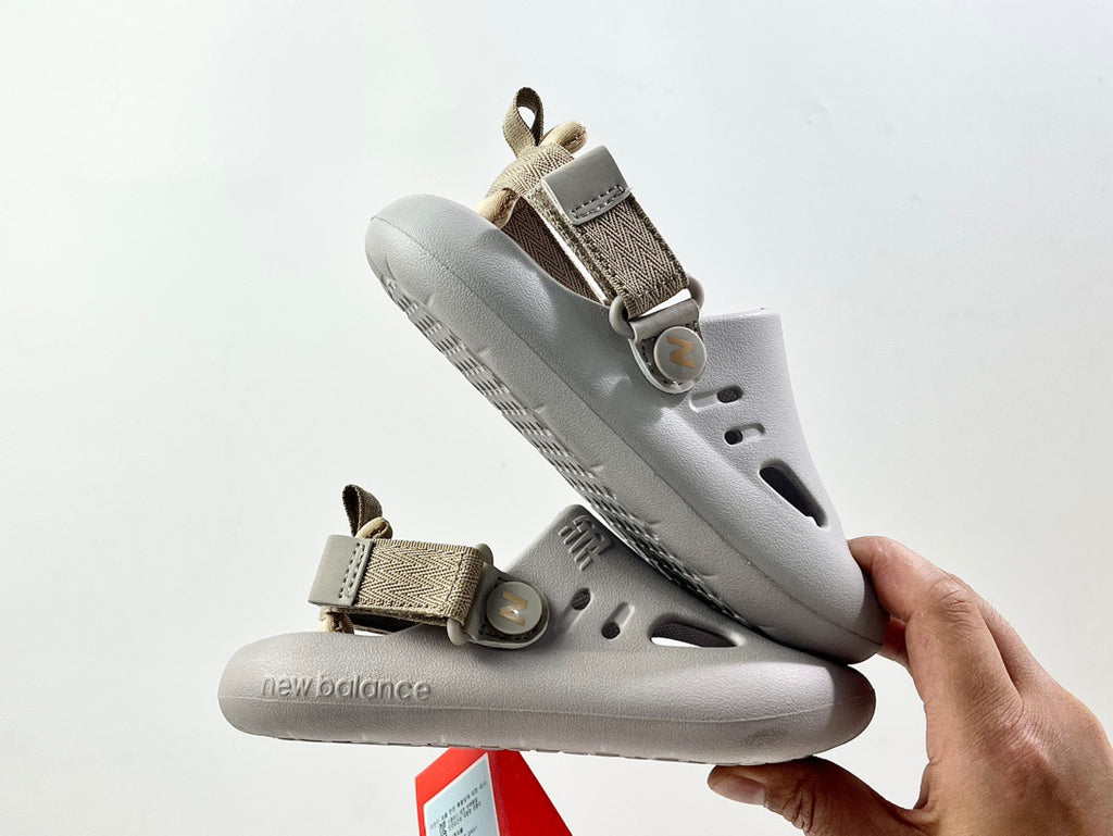 NB hole two-way sandals" light gray"