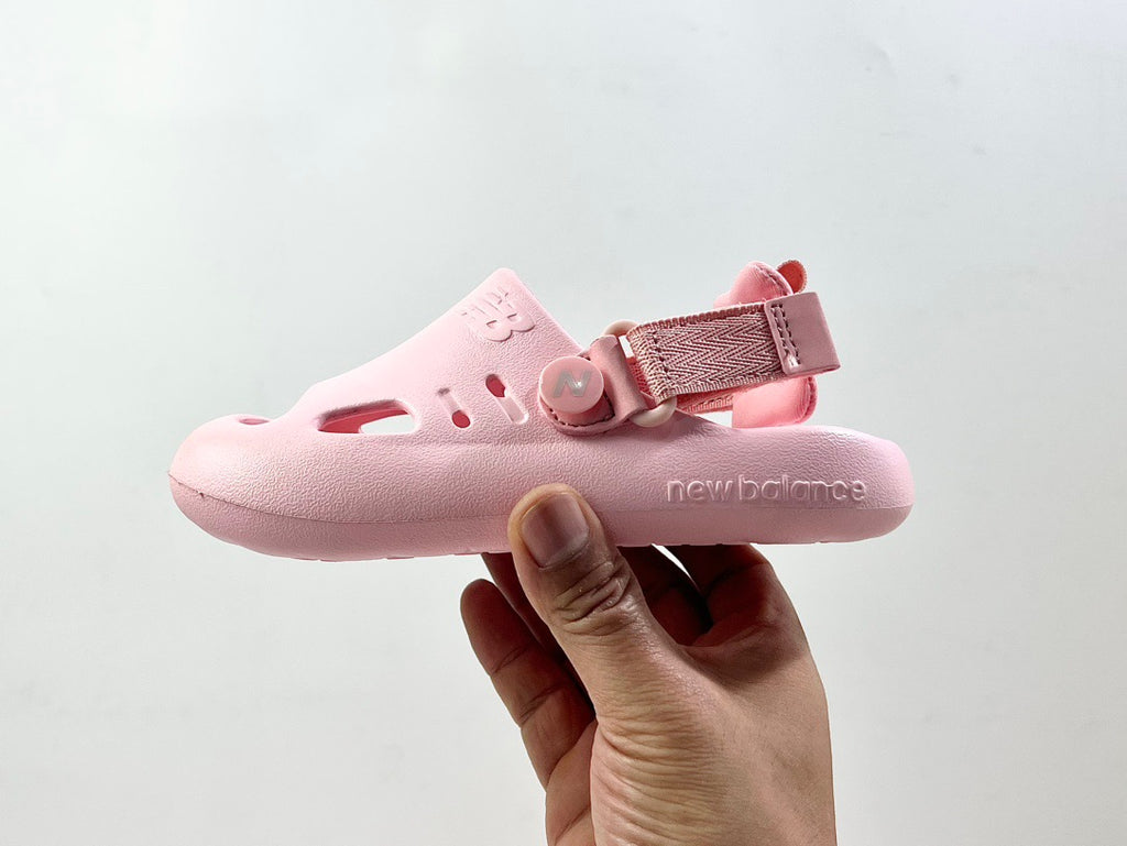 NB hole two-way sandals" pink"