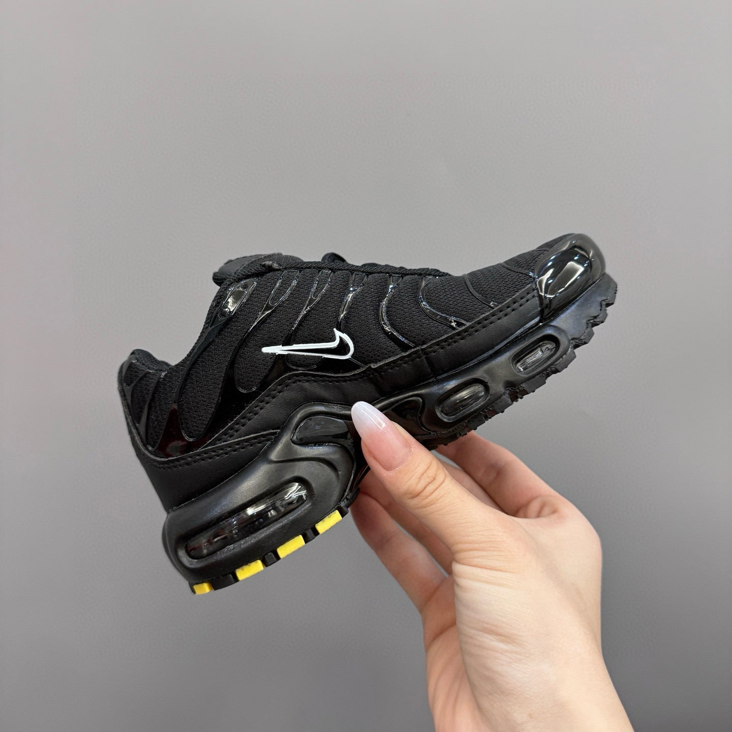 Nike Air Max Plus running shoes " Yellow, black"