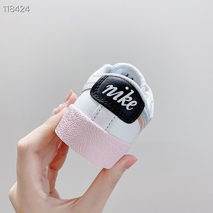 NK Trailblazer Graffiti Low-top" white, pink"