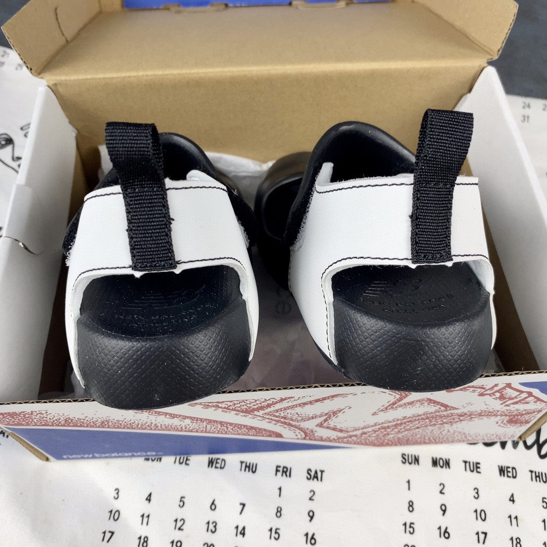 NB airplane hole shoes" BLACK"