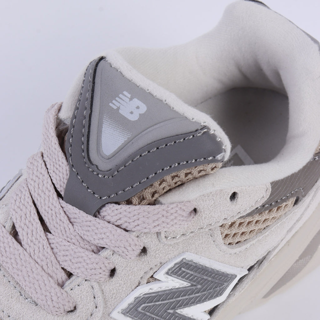 N 2010 children's shoes "Light beige & light grey"