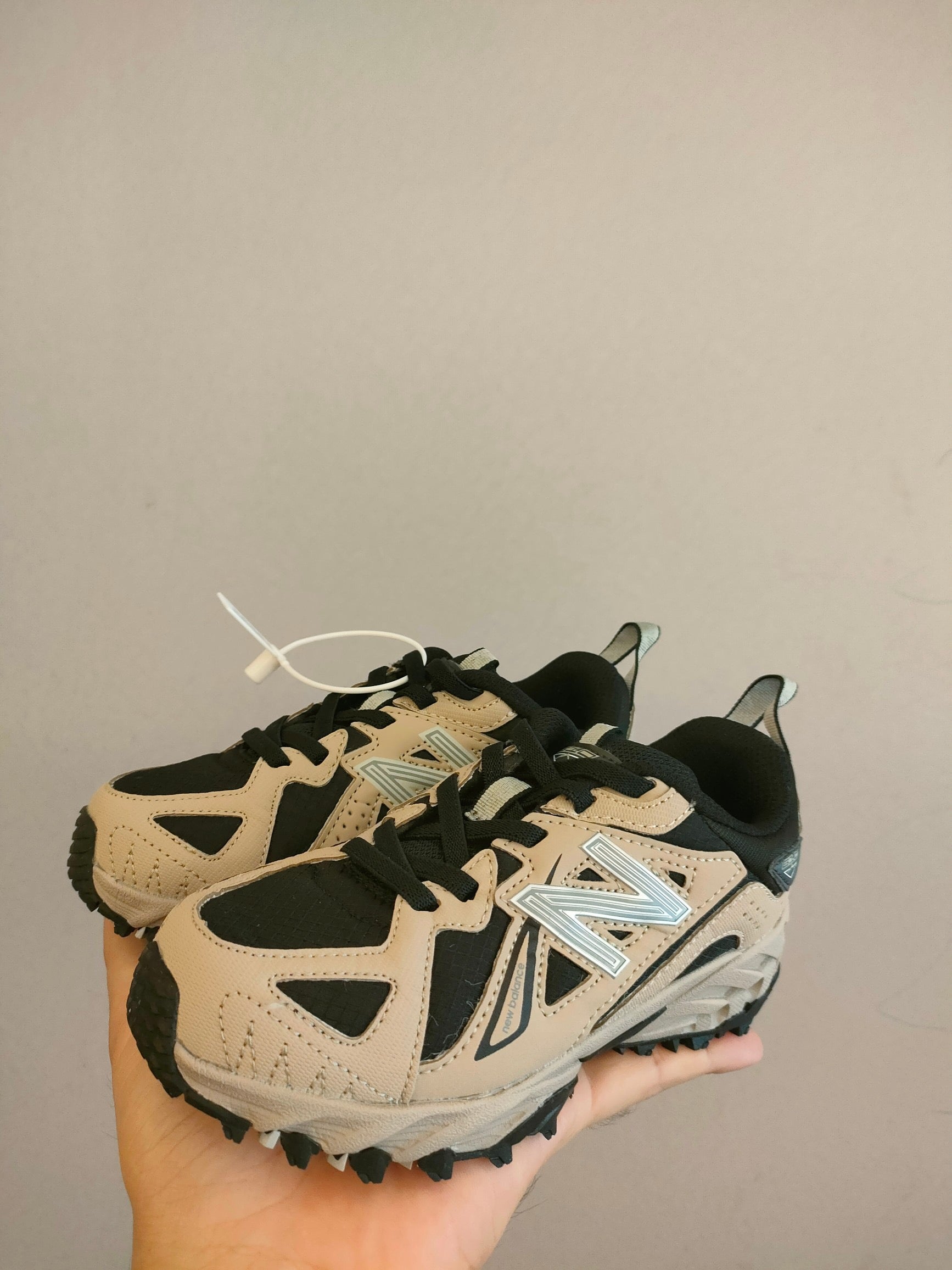 NB610 children's outdoor shoes" beige"