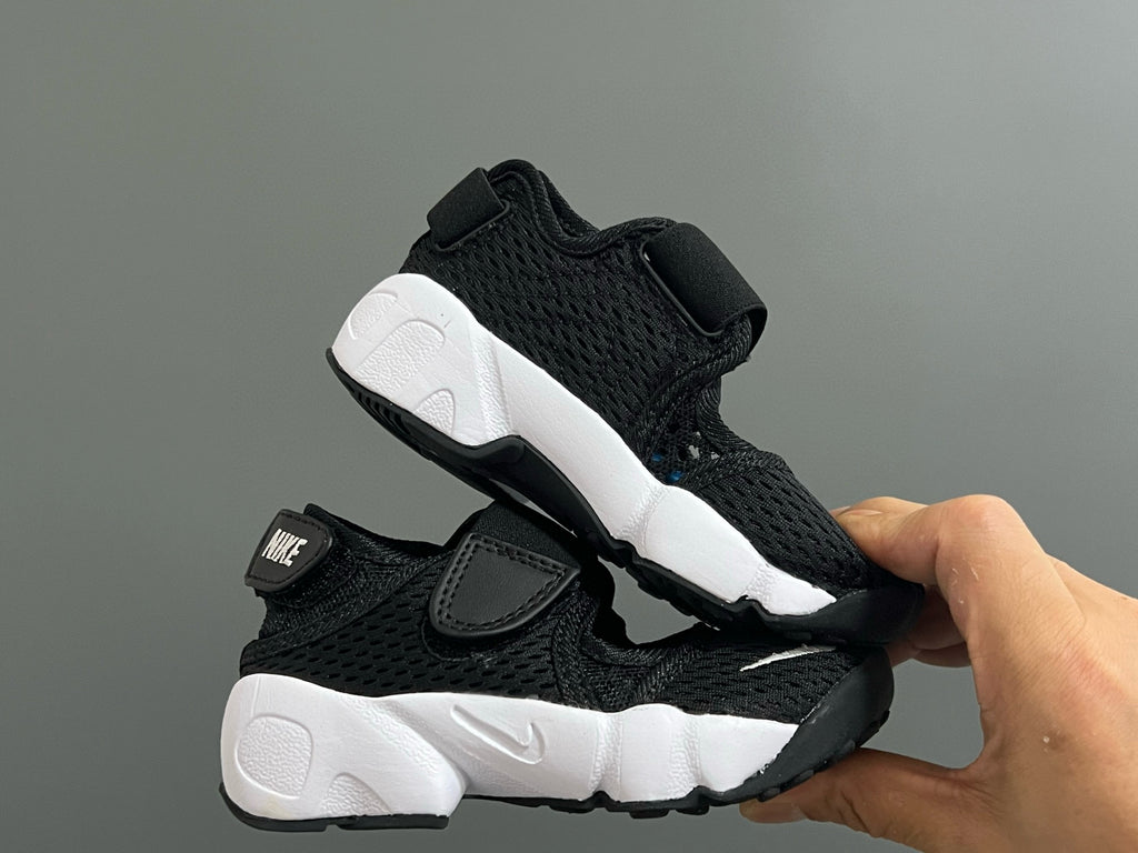 Nike Ninja Closed Toe Sandal "black"
