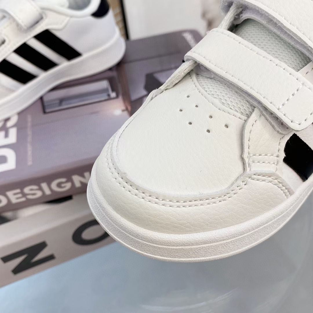Adidas co-branded Velcro children's shoes" white, black"