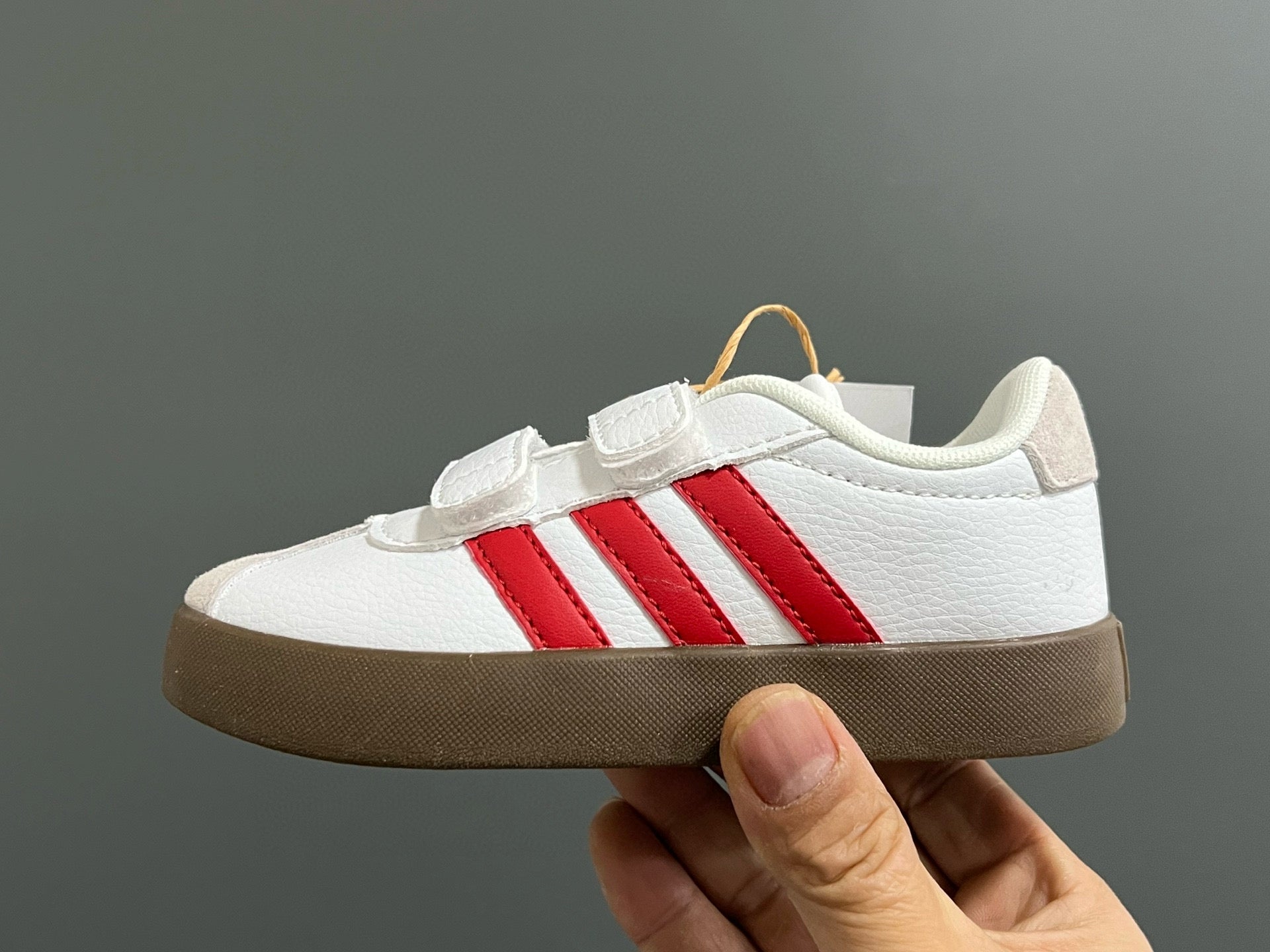 Adidas tennis shoes" white, red"