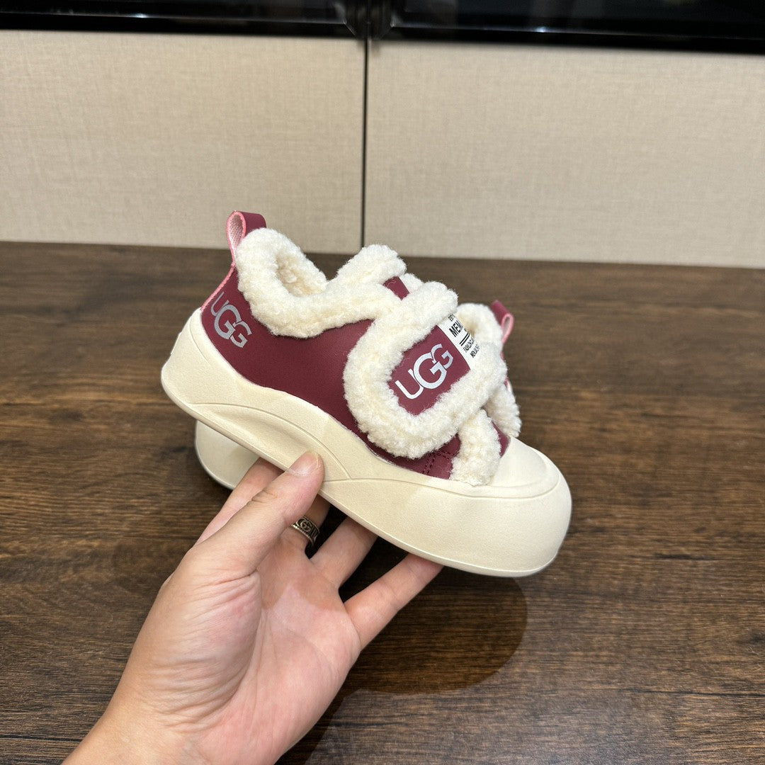 casual shoes " win red"
