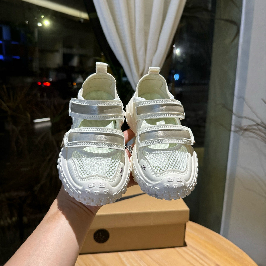 Nike tire bottom Velcro hollow sandals" light cream/ beige"