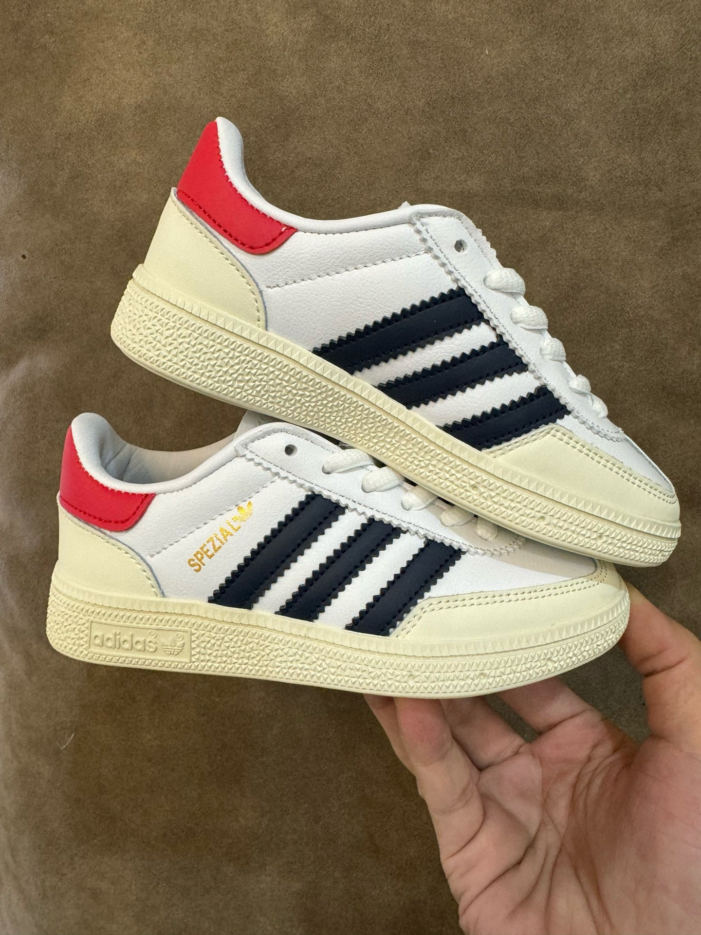Adidas training 3 generation pig leather children's shoes" white"