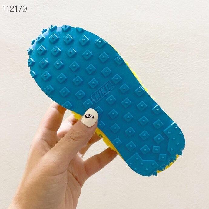 Nike Waffle Casual Jogging Shoes Deconstructed Double Hook" yellow"